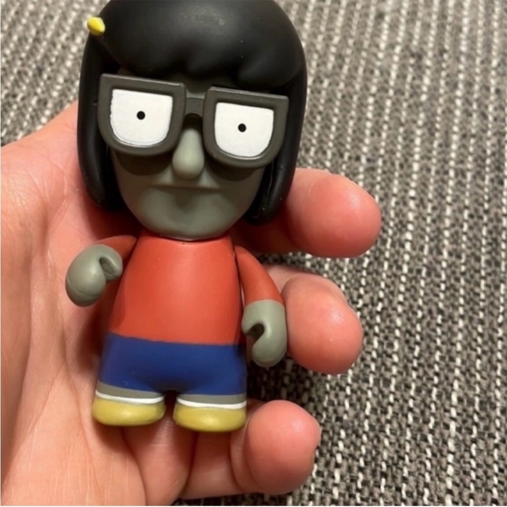 KidRobot “Mom-bie” Zombie Tina Figurine
